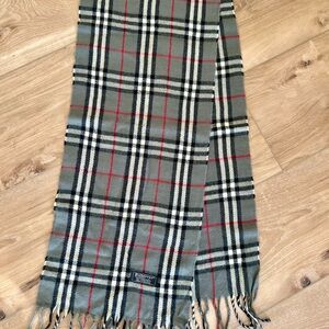BURBERRY Plaid Scarf